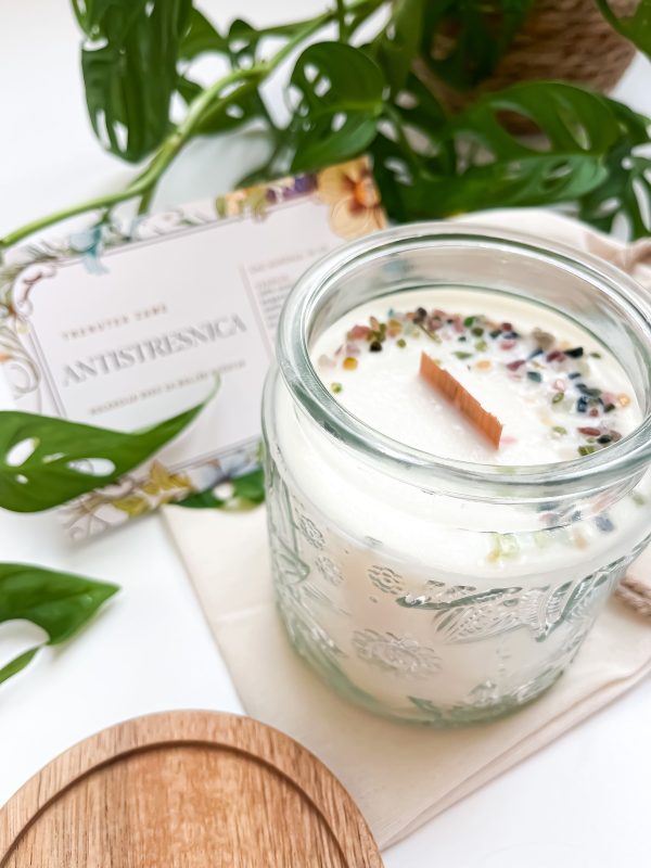 Sveča antistresnica 500g Sveča Antistresnica - Sojina sveča z mešanico eteričnih olj (500 g)